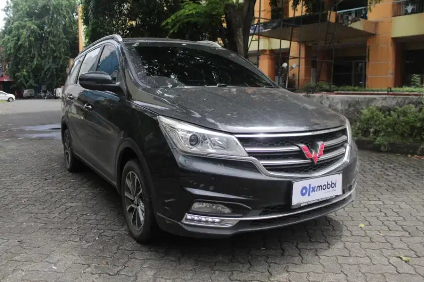 M TDP Rendah Wuling Cortez 1.8 C Bensin-AT 2018 Hitam CVOEB