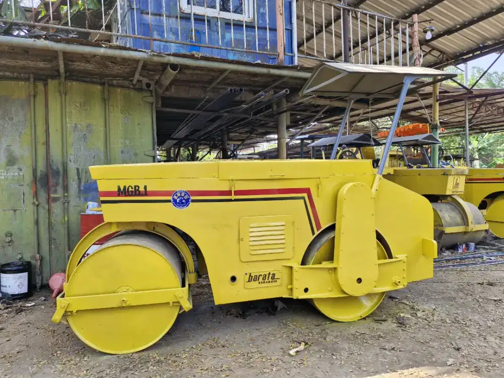 Tandem roller MGB1 siap