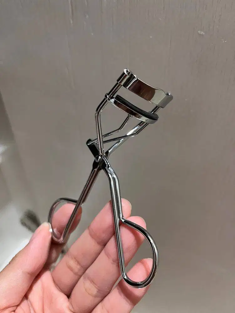 Penjepit Bulu Mata Bulu mata palsu + lem eyeliner warna hitam glamfix