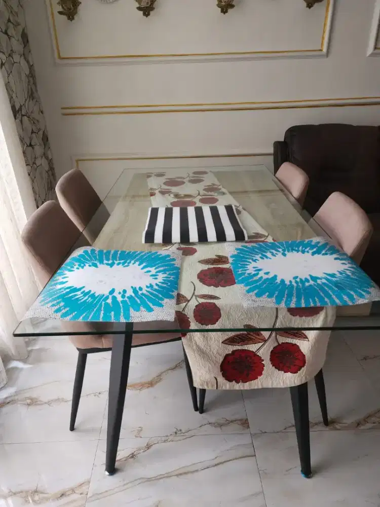 Meja Makan Informa 4 Seat