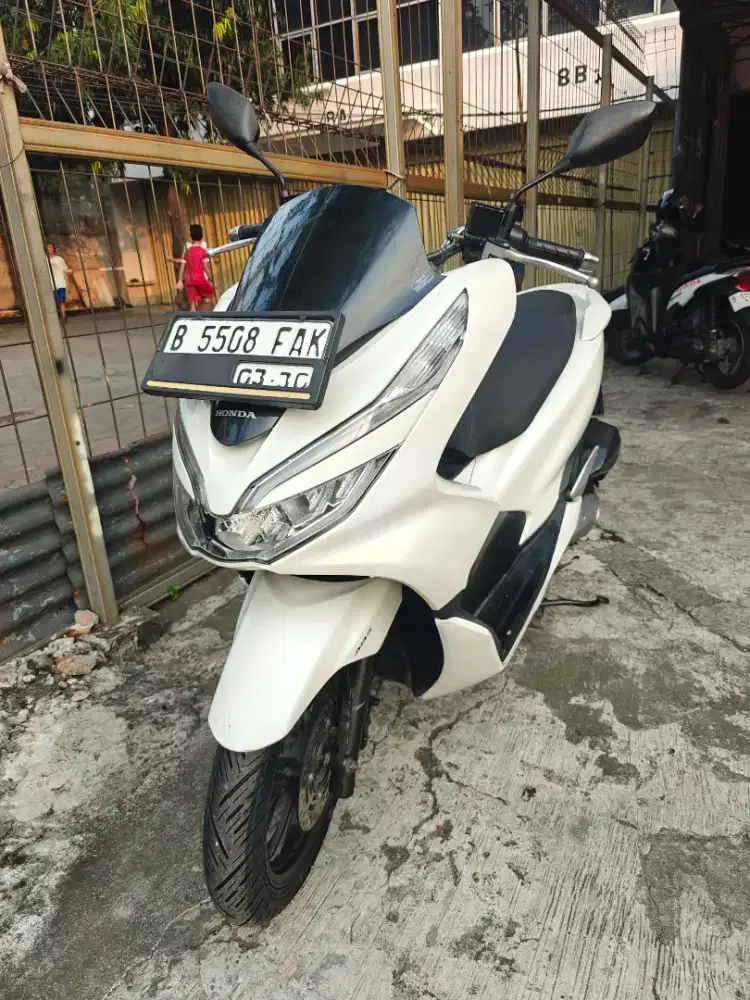 Pcx abs 2020  dp 1jt km 27rb odoea fak