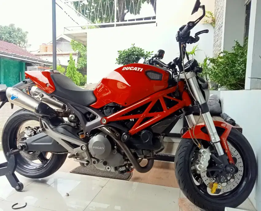 Ducati monster 2013