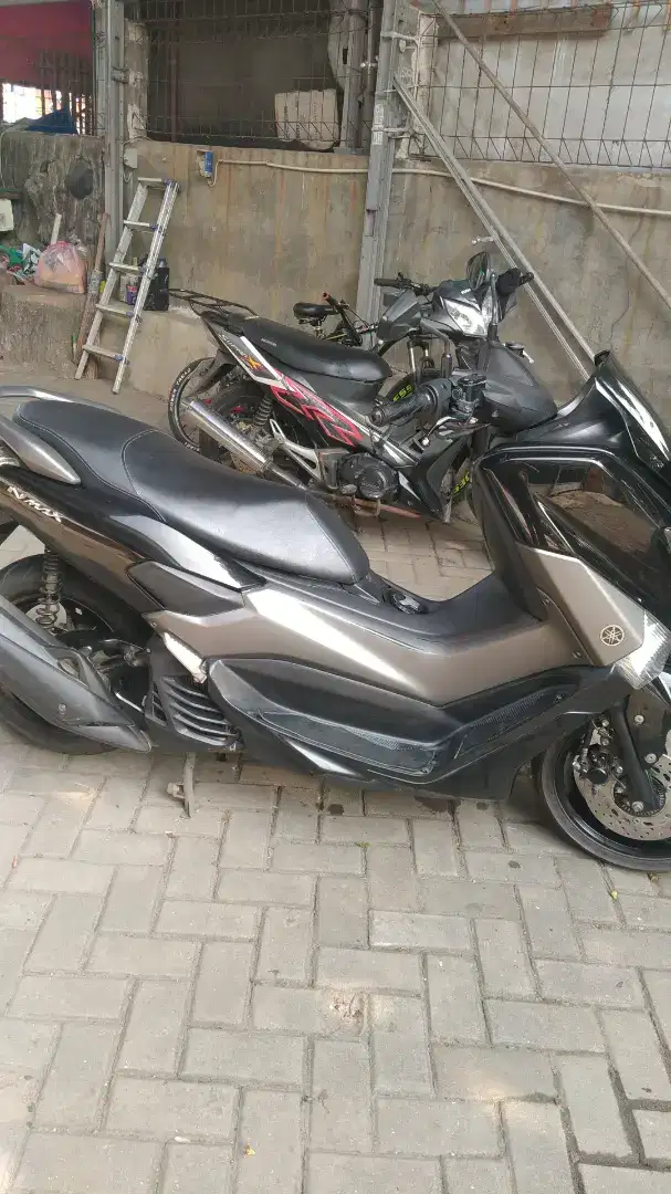 Di jual motor Yamaha nmax