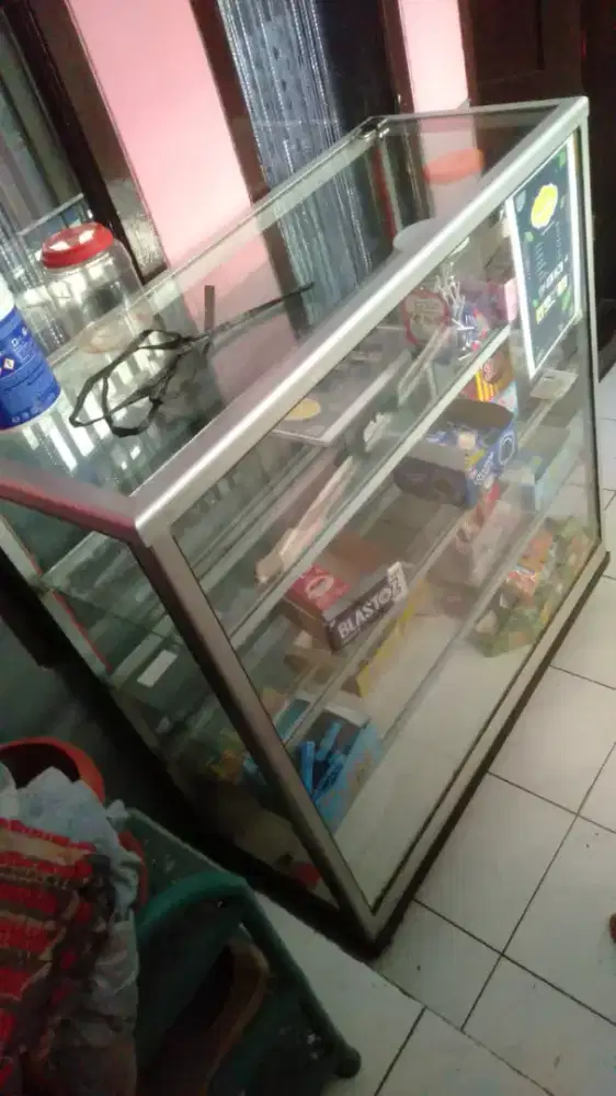 Jual etalase kaca