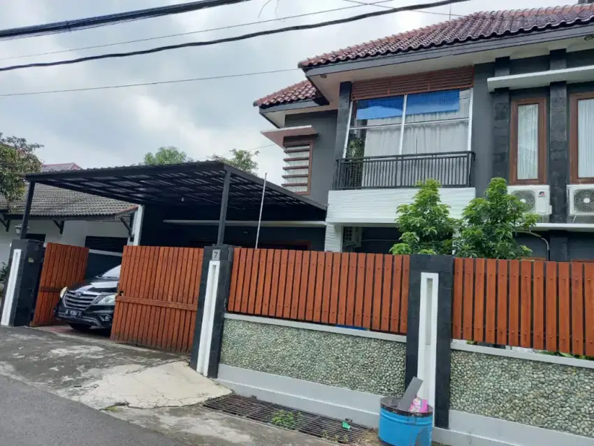 DISEWAKAN RUMAH MEWAH JATINGALEH DEKAT AKPOL SEMARANG
