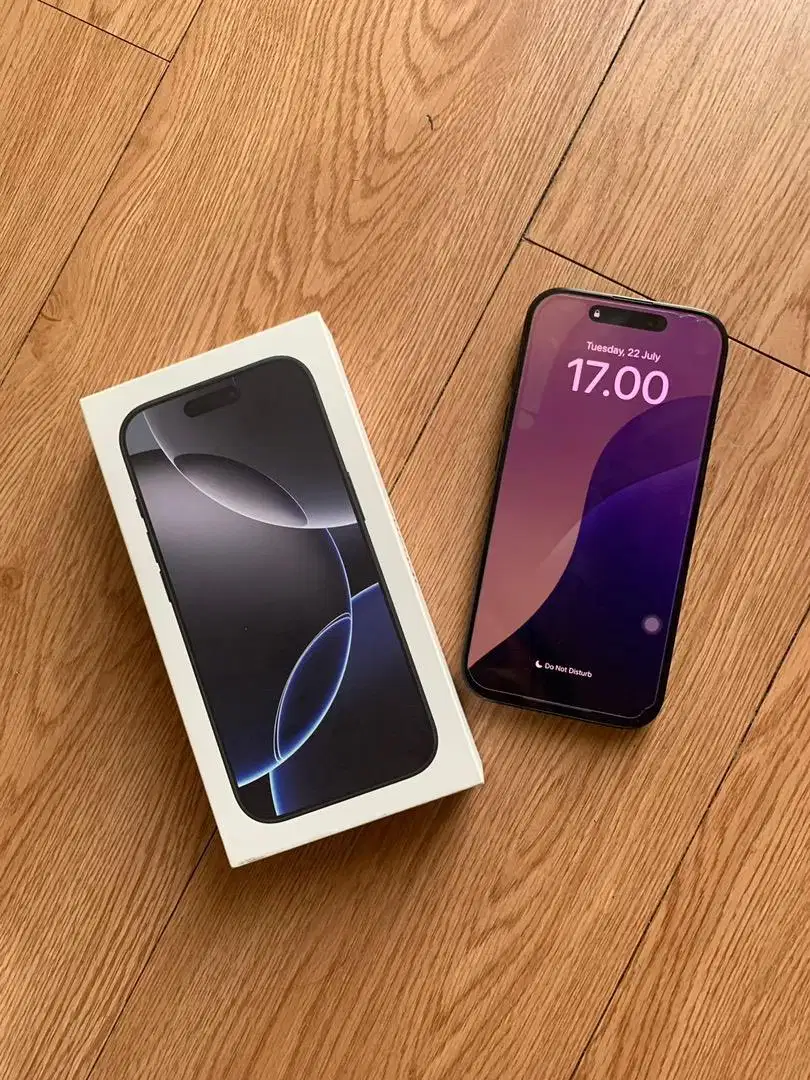iPhone 16PRO 256 BLACK , MULUS LENGKAP 1st Hand