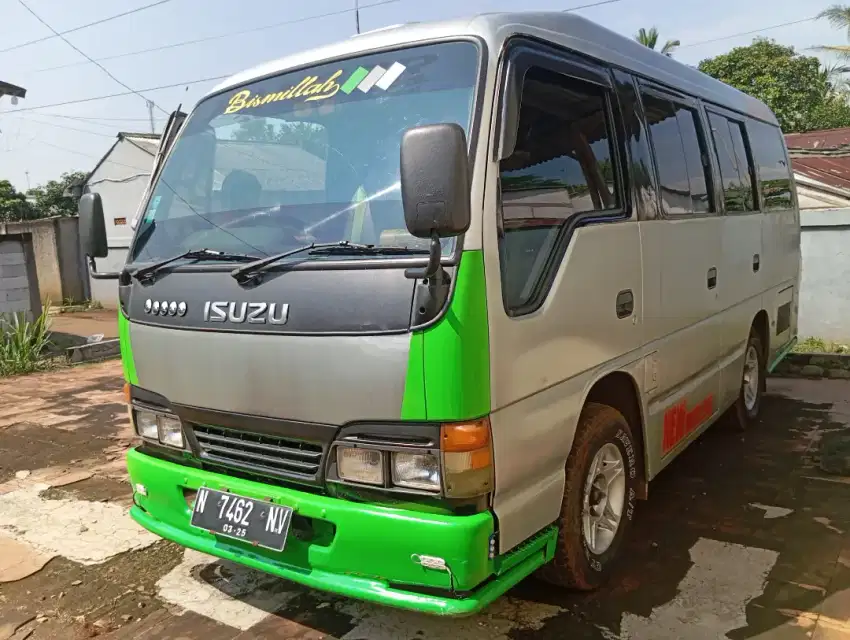 Isuzu Elf Short