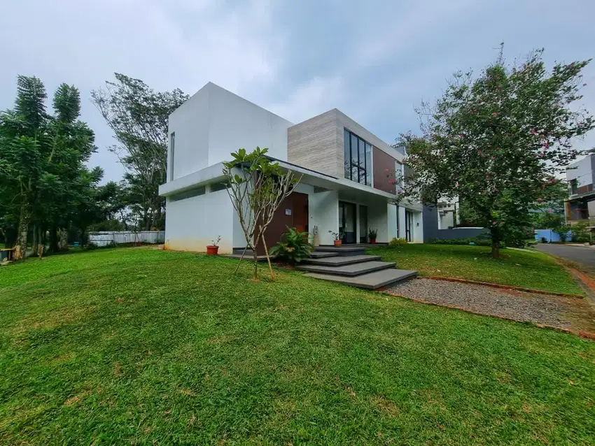 DIJUAL RUMAH HOEK VERMONT PARKLAND BSD BANGUNAN MANDIRI