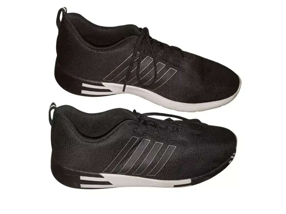 Sepatu prelov Olahraga Tomkins Banshee Original size 43 hitam putih