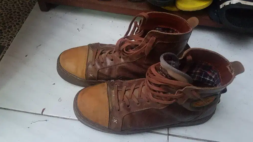 Jual sepatu exodos