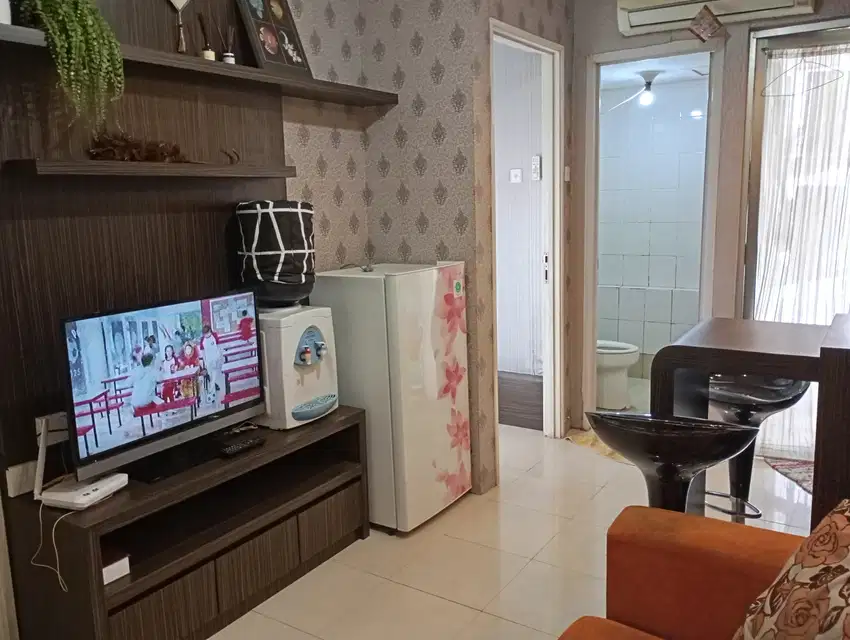DISEWAKAN UNIT BERSIH DAN RAPI 2 KAMAR FURNIS APT BASSURA CITY