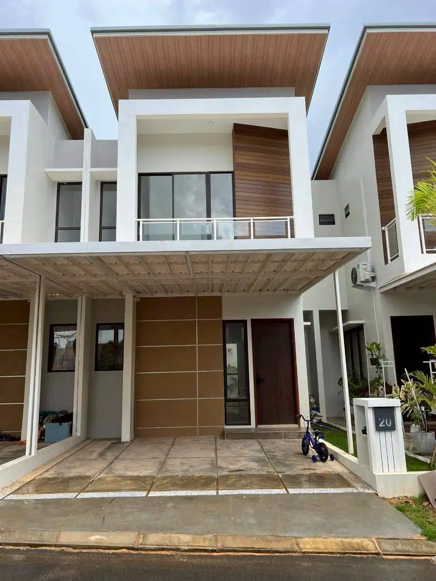 Disewakan Rumah 2 Lantai di Central Hills, Batam Center