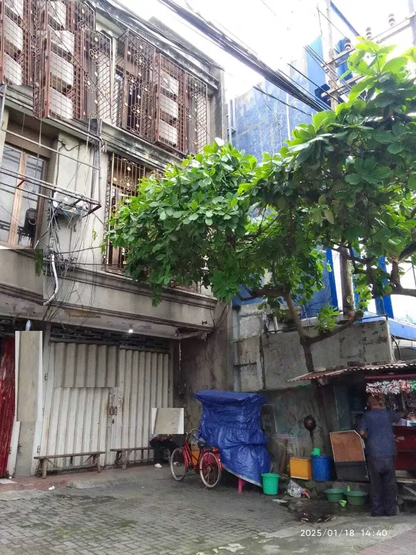 RUKO STRATEGIS MANYAR SURABAYA COCOK UNTUK USAHA MURAH RON.A2331