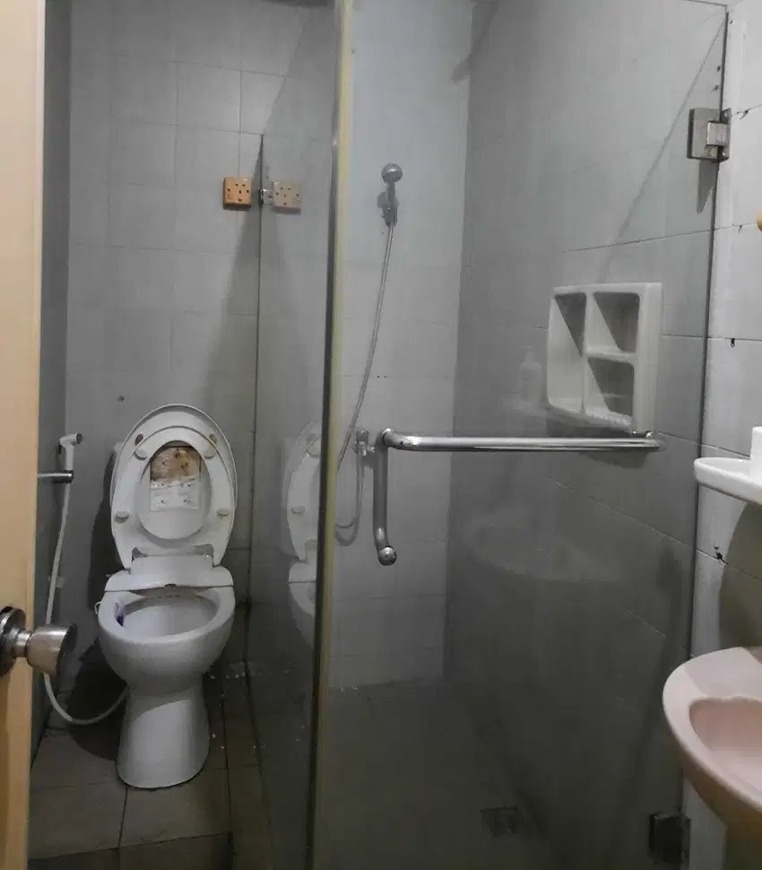 Rumah sewa di sek 2, jl kenari bintaro jaya
