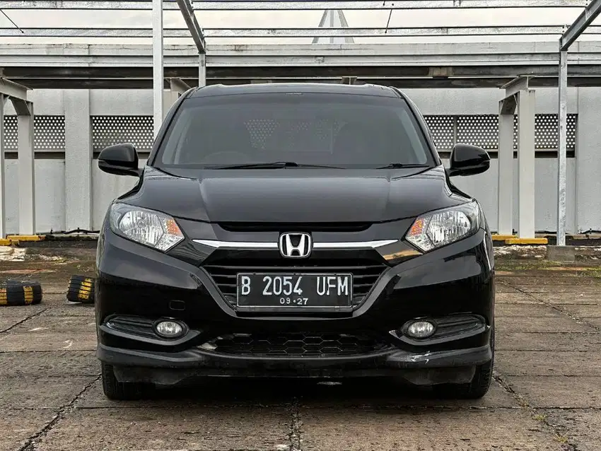 MURAH !!! DP 10JT HRV E CVT MATIC 2017 SUPER HOT!!