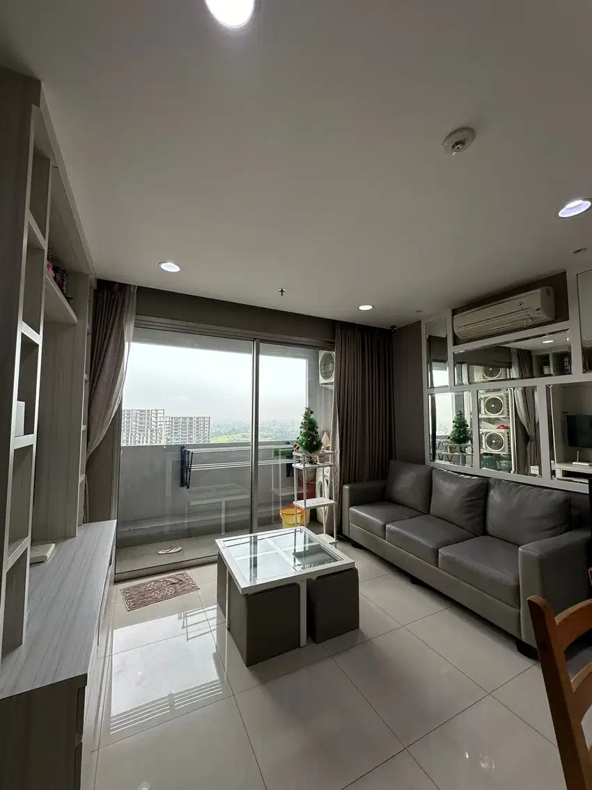 Apartemen Paddington Cakep samping Binus Alam Sutera View Pool