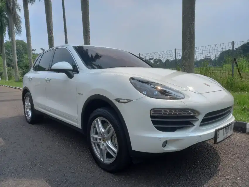 PORSCHE CAYENNE 3.0 V6 S Hybrid tahun 2012