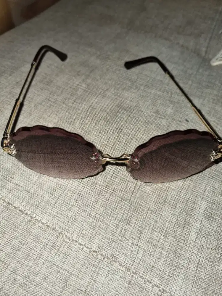 Frame Kacamata madona harajuku style