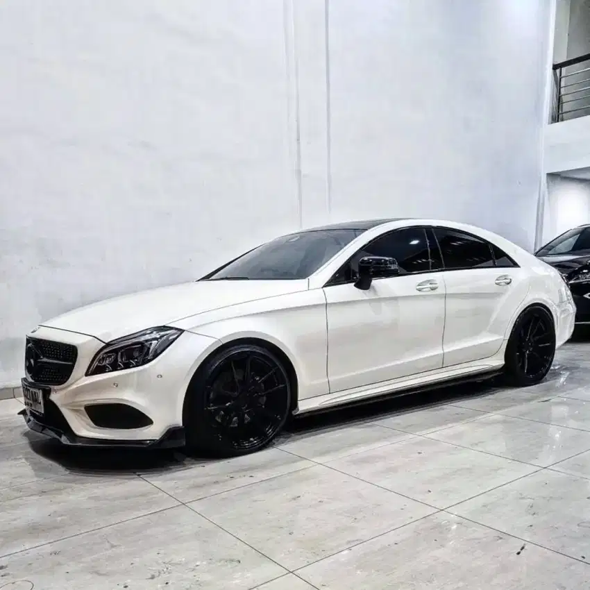 ODO 14RB‼️ CLS 400 AMG Line A/T 2015 / 2016 mercedes benz putih 350