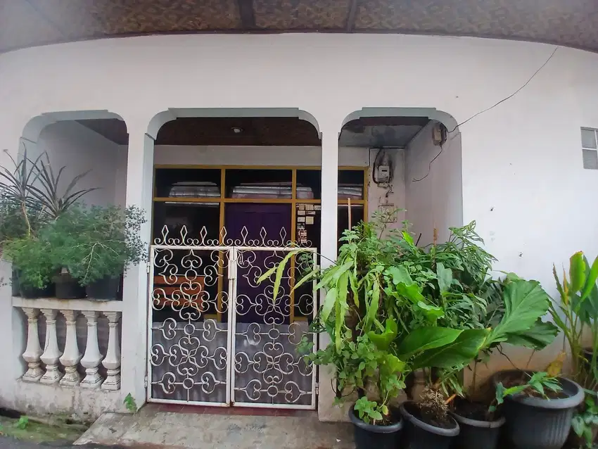 Rumah 2 Lantai Bagus Murah Strategis di Otista Bidaracina Jatinegara