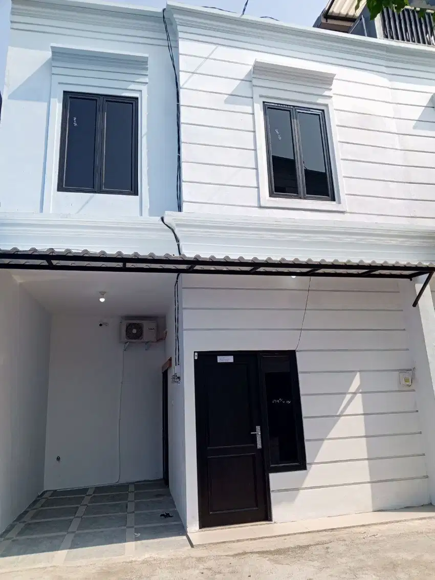 Rumah strategis jakarta selatan 600 jutaan dekat tol stasiun kampus