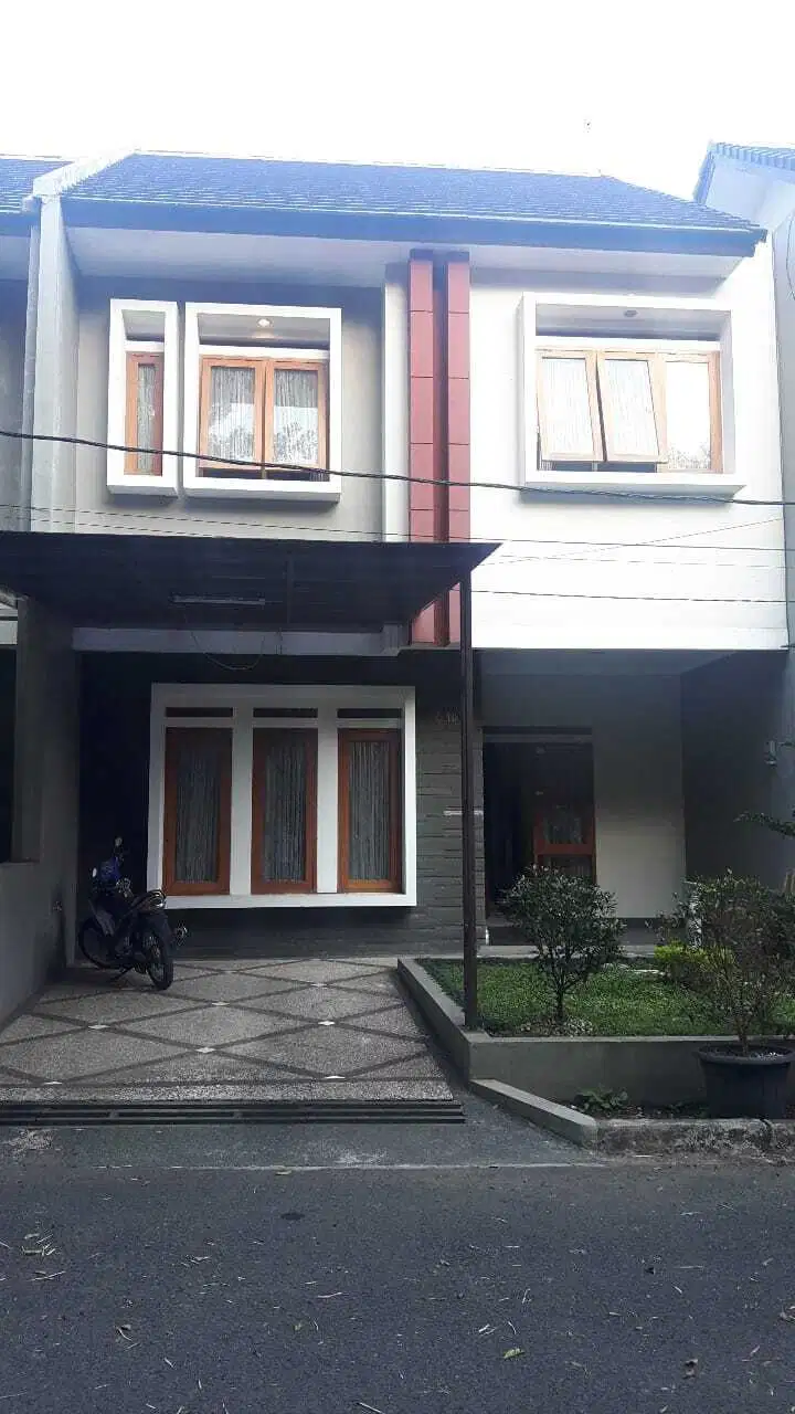 Rumah Gerlong Residence Sayap Setiabudi Jarang ada dijual