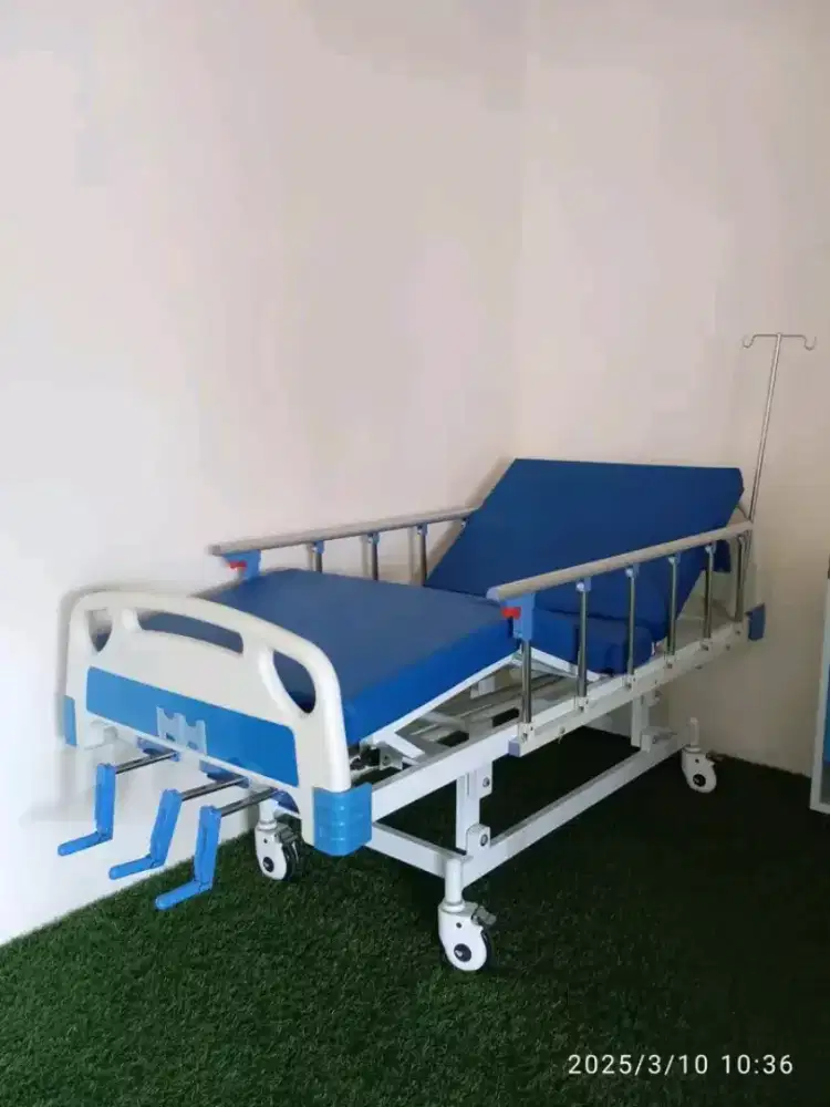 Ranjang Rumah Sakit 3 Crank | Bed Pasien 3 Crank ABS