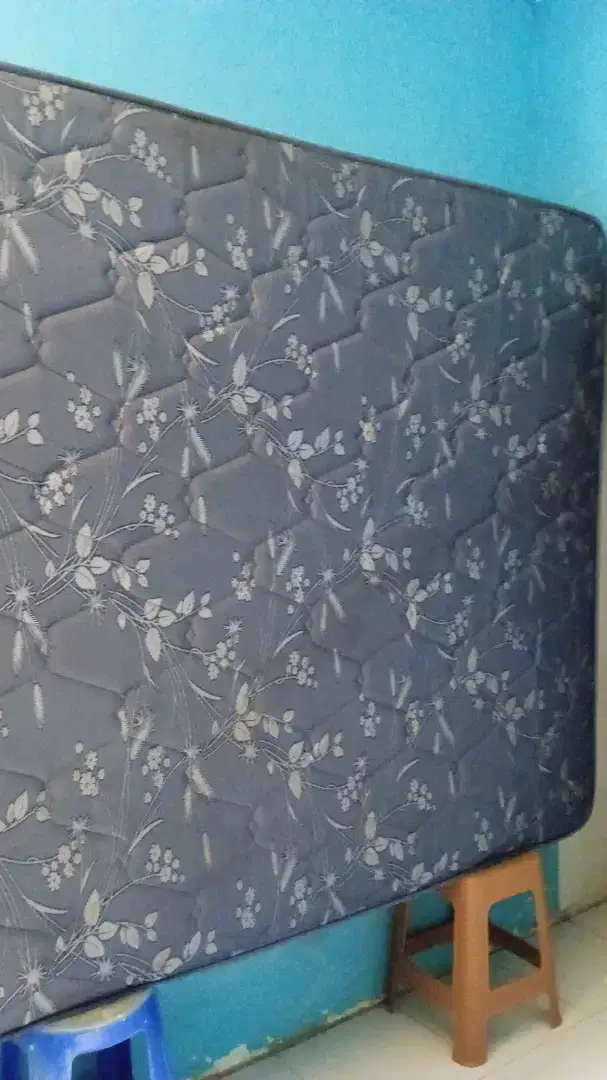 DI JUAL MURAH  BUTUH CEPAT SPRING BED   GUHDO  180 X 200