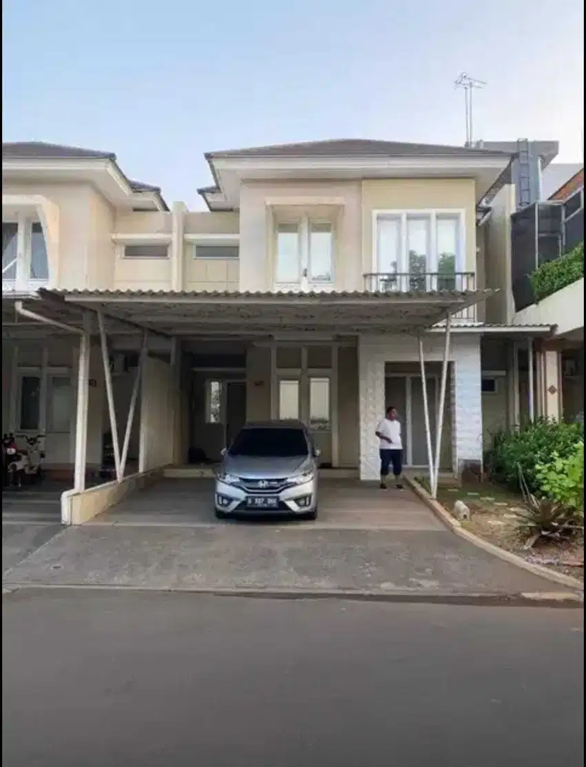 Dijual Rumah Mewah Murah di Grand wisata