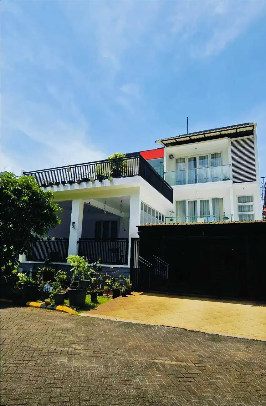 Dijual: Rumah Puspita Loka BSD City dengan View Sungai