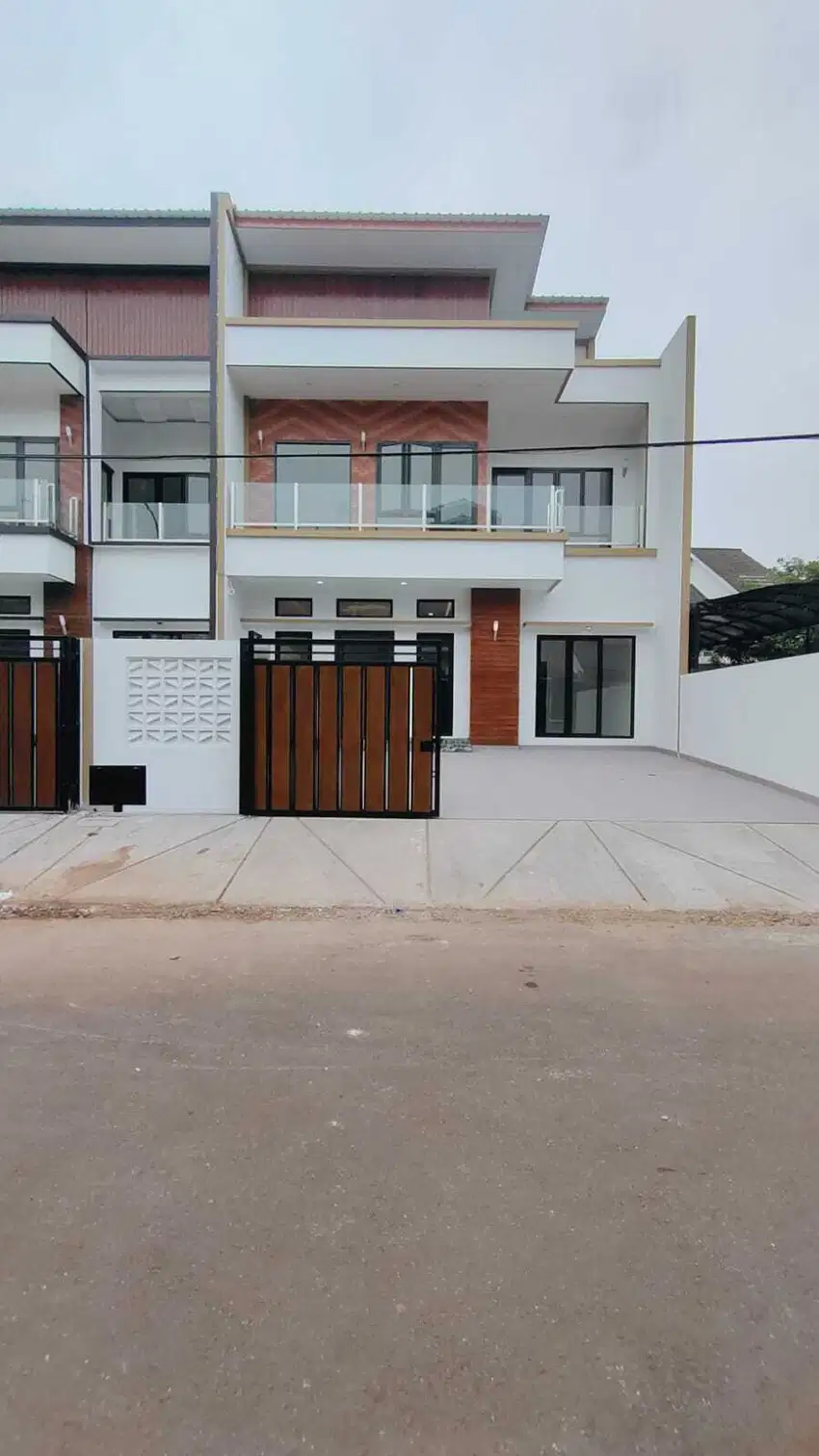Rumah baru siap huni modern minimalis di Nusaloka BSD