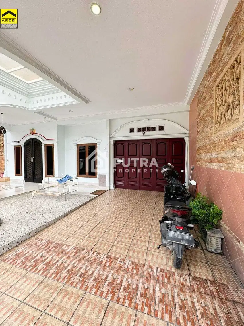 DIJUAL VILLA DI KAWASAN ELITE CEMARA ASRI