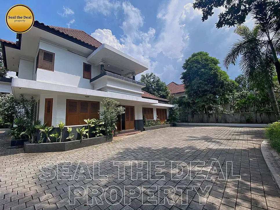 Disewakan Rumah Bisa U/ Kantor/Office di Menteng Jakarta Pusat STD331