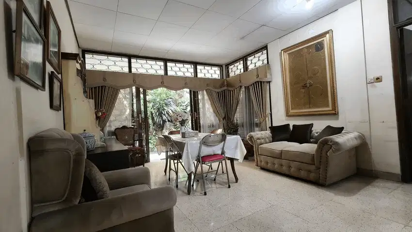Rumah Besar Dan Asri Di Jati Rawamangun Jakarta Timur S8694