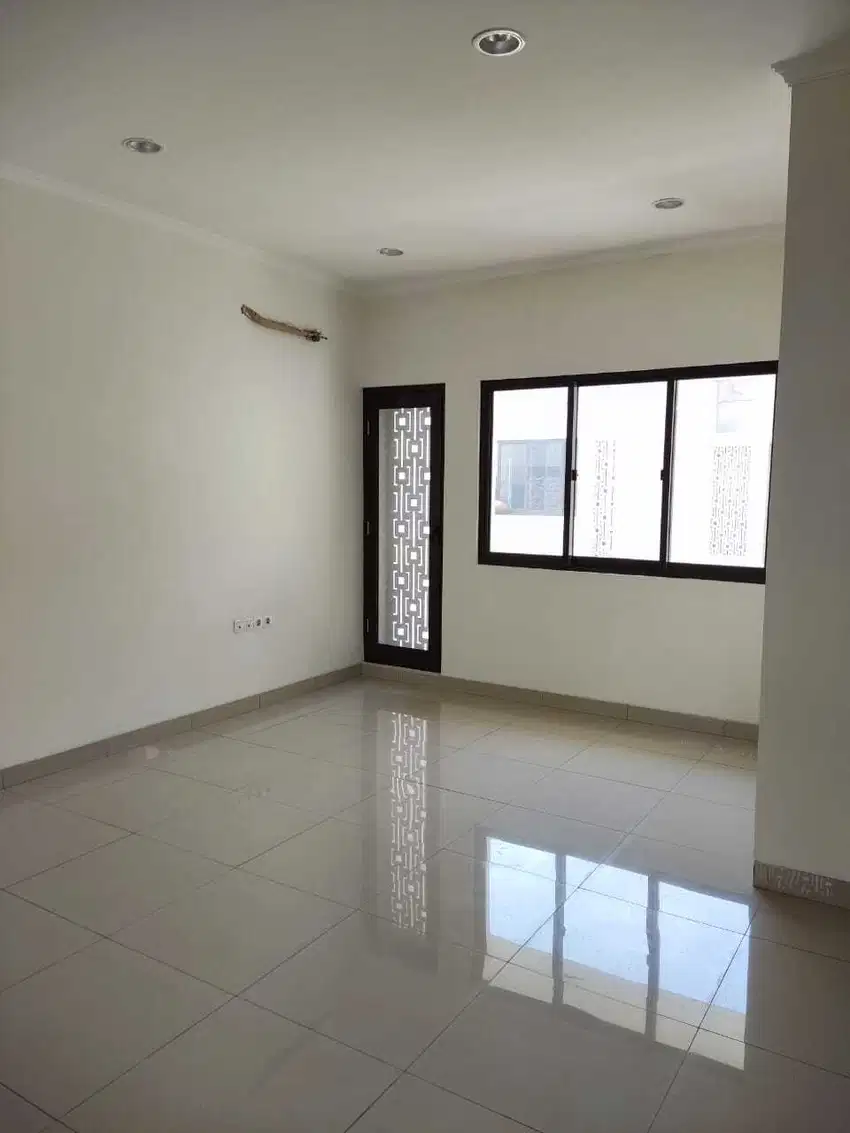 Rumah Minimalis Modern Sumnarecon Bandung Btari