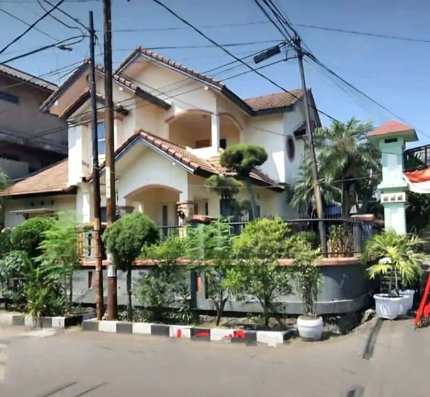 Rumah Bagus Murah Posisi Hook di Suryalaya Cijagra kota Bandung