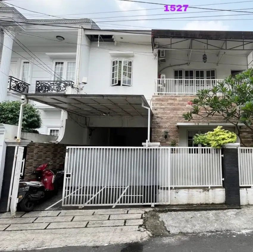dijual rumah di jalan dewi sartika cawang