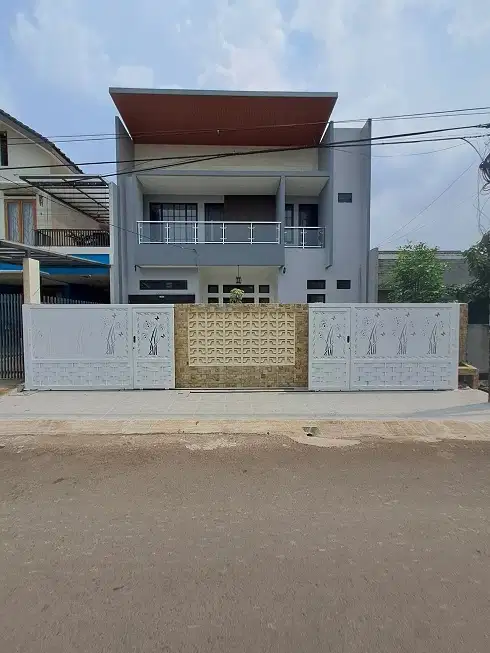 Rumah Baru, Minimalis Modern, Swimming Pool, di Perum Griya Loka BSD
