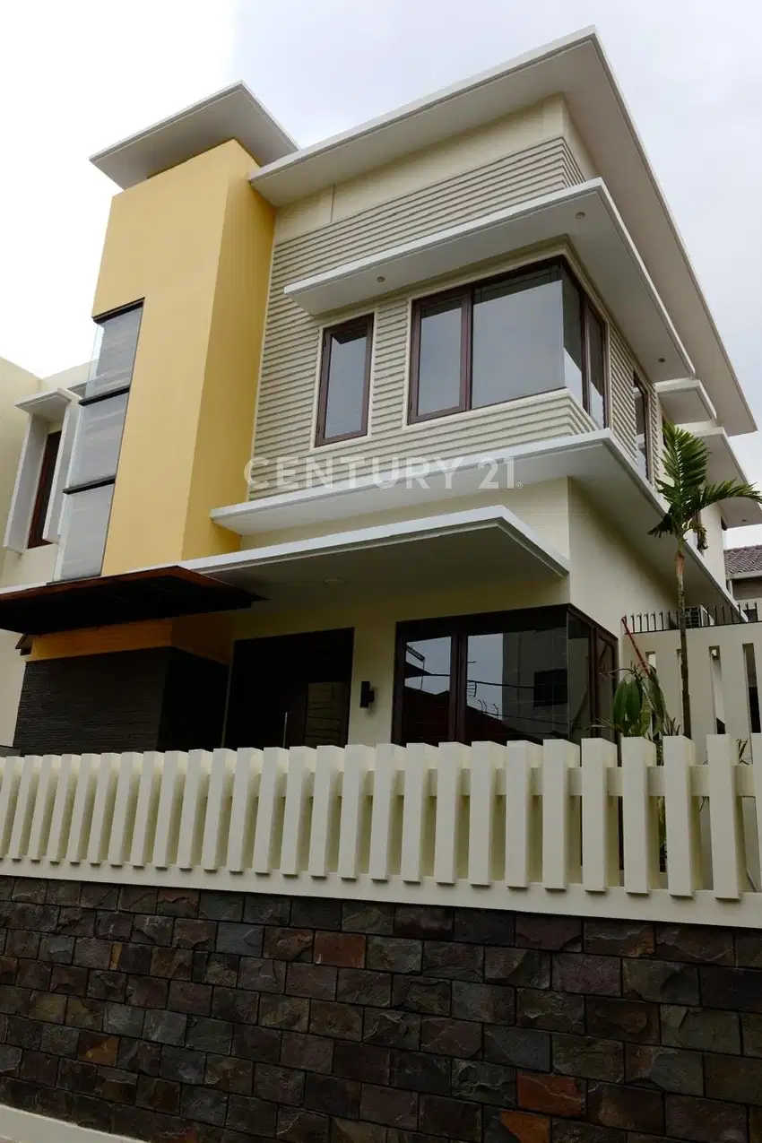 Rumah 2 Lantai Bangunan Dan Design Baru Di Rawamangun Jakarta Timur