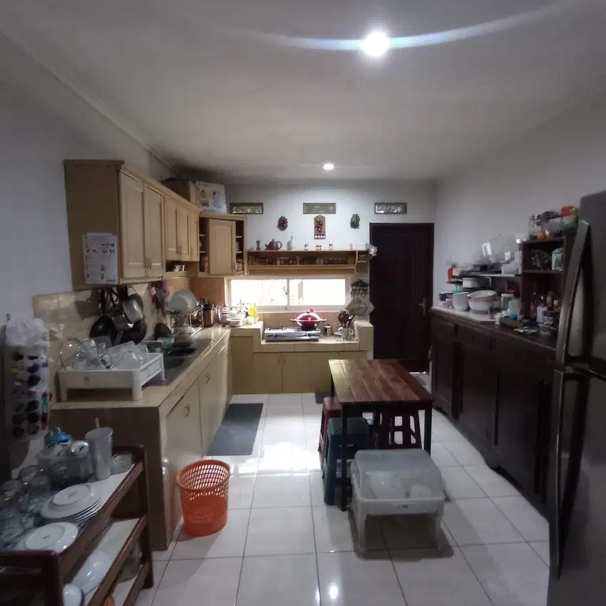 Rumah MURAH 2 lantai SHM Semi Furnish Kota Baru Parahyangan