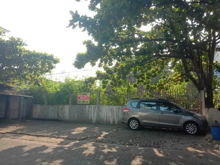 Tanah Luas Lokasi Tengah Pemukiman di Jl. Mlatiharjo Semarang