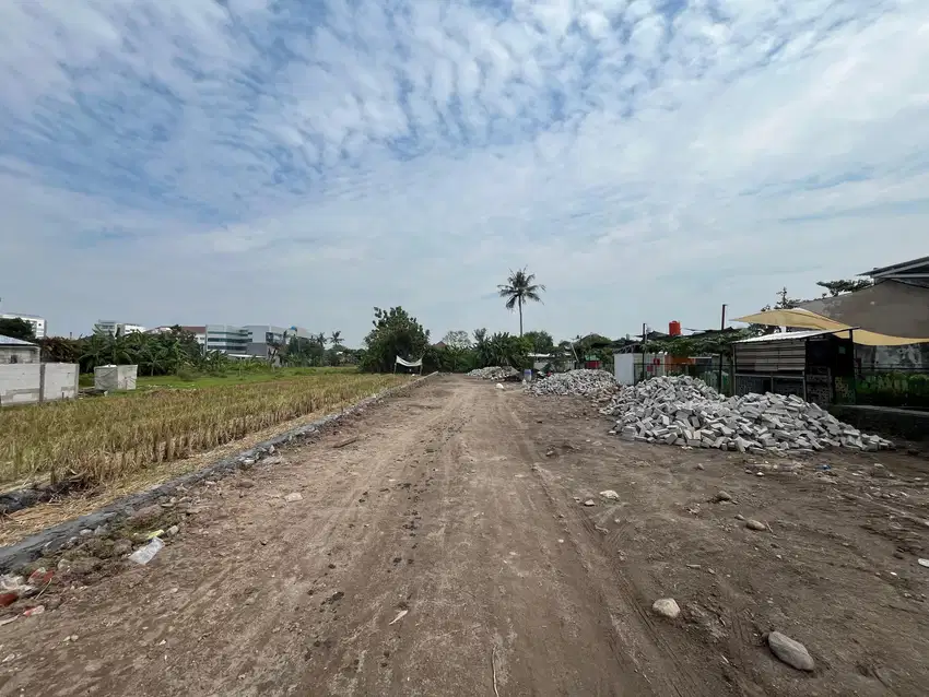 Dekat Malioboro, 300 Meter Ke Jl Jogja - Wates km 4
