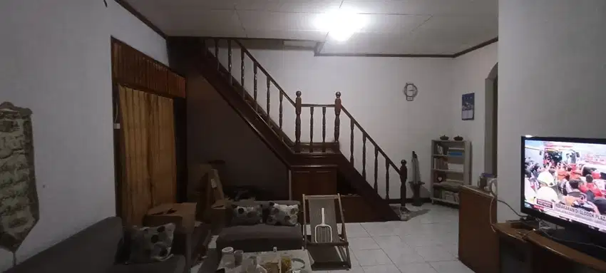 Rumah Mewah dekat stasiun dan tol termurah di Bintara Bekasi Barat