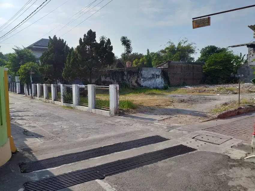 Murah Tanah Jalan Hook 2 Muka daerah Taman Siswa dekat Tempo Gelato