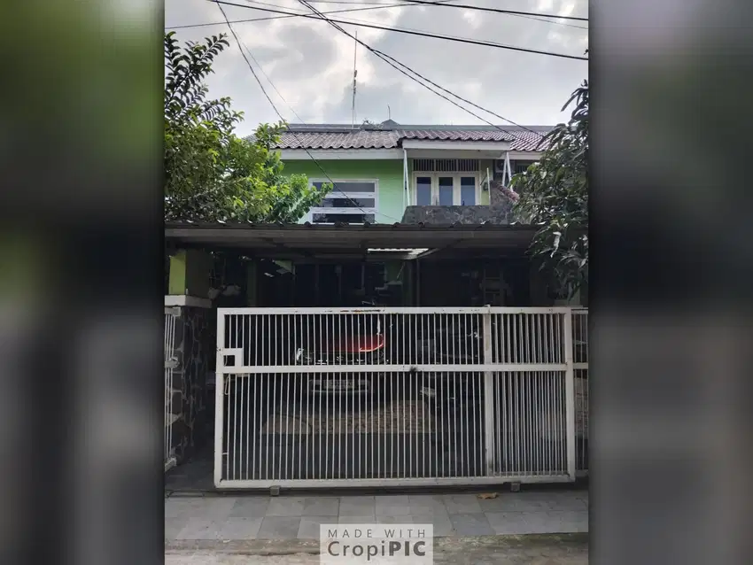 Dijual Rumah 2 Lantai Posisi Hoek di Villa Mutiara Gading 2