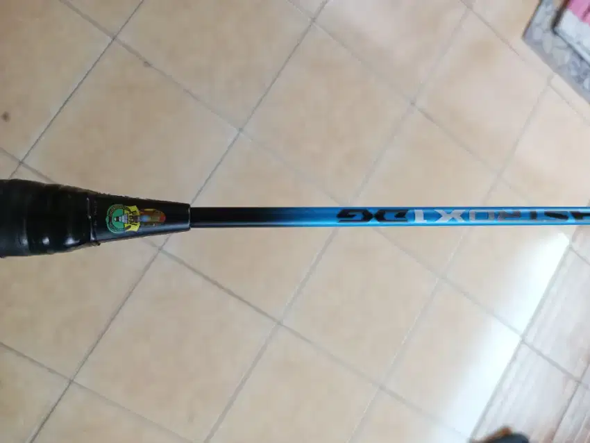 Raket yonex astrox 1 dg ada patah