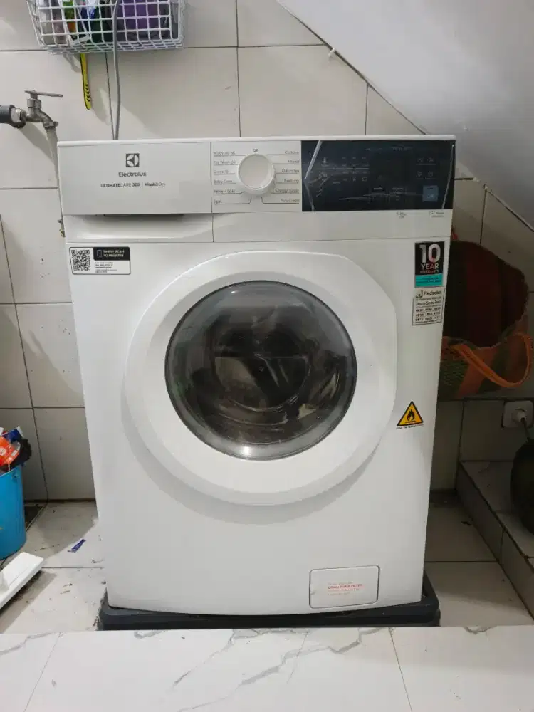 Mesin cuci electrolux