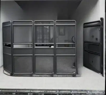 pagar tikung dan geser bahan expanda dan besi holo tahan karat