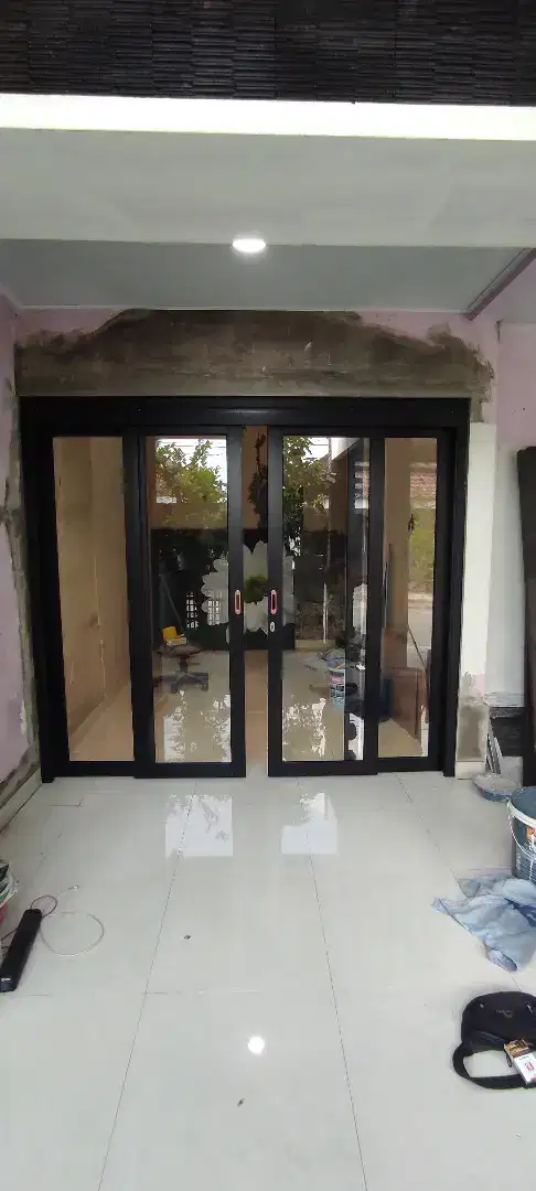 Pintu sliding swing