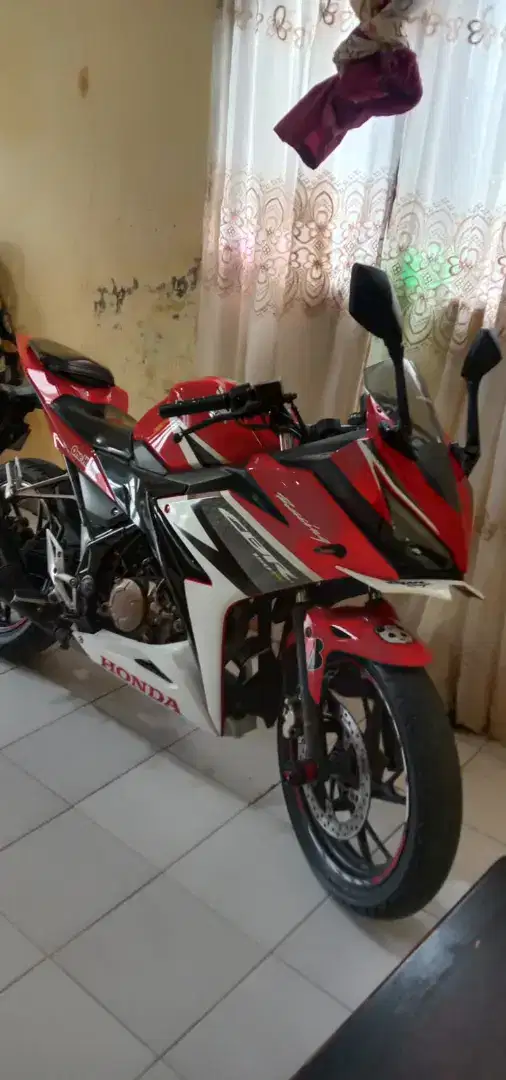 Cbr150 mulus seperti baru